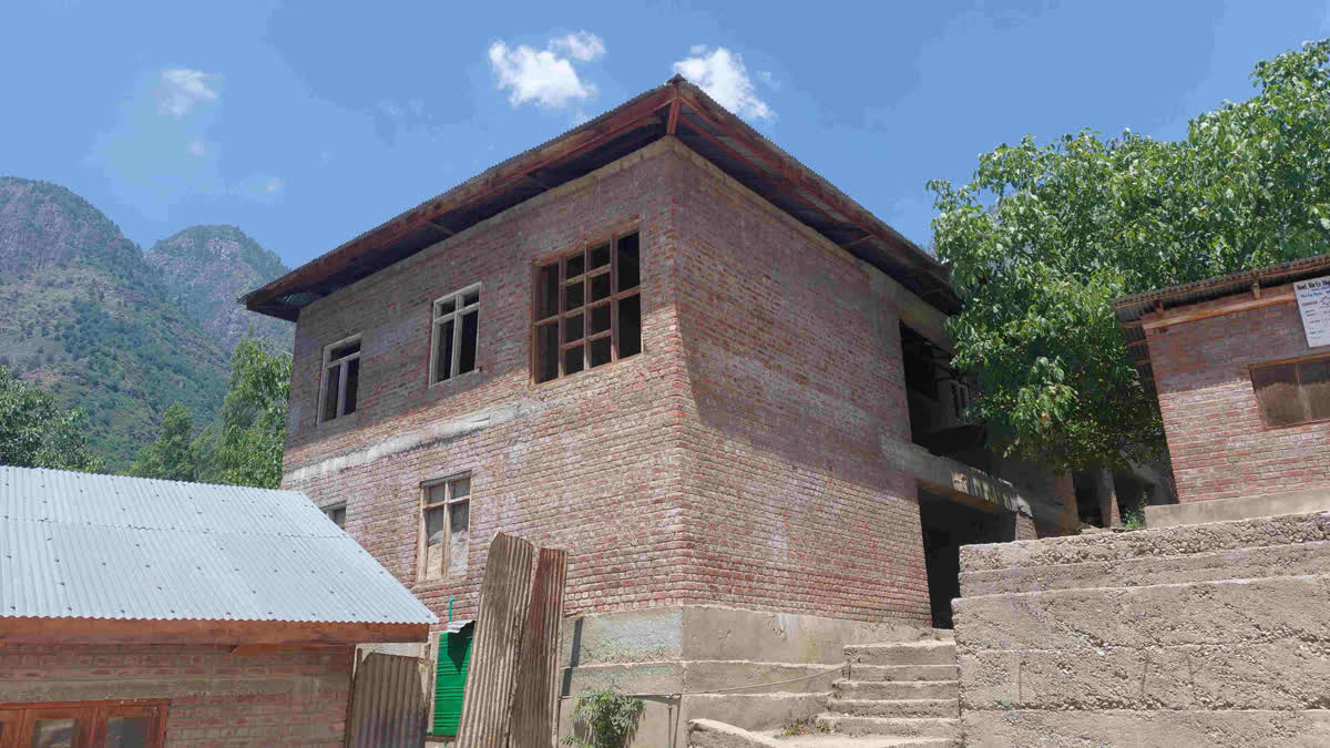 GOVT GIRLS HIGH SCHOOL IN GANDERBAL