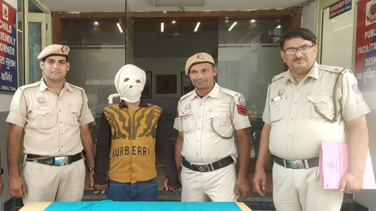 दिल्ली पुलिस ने शातिर चोर को पकड़ा