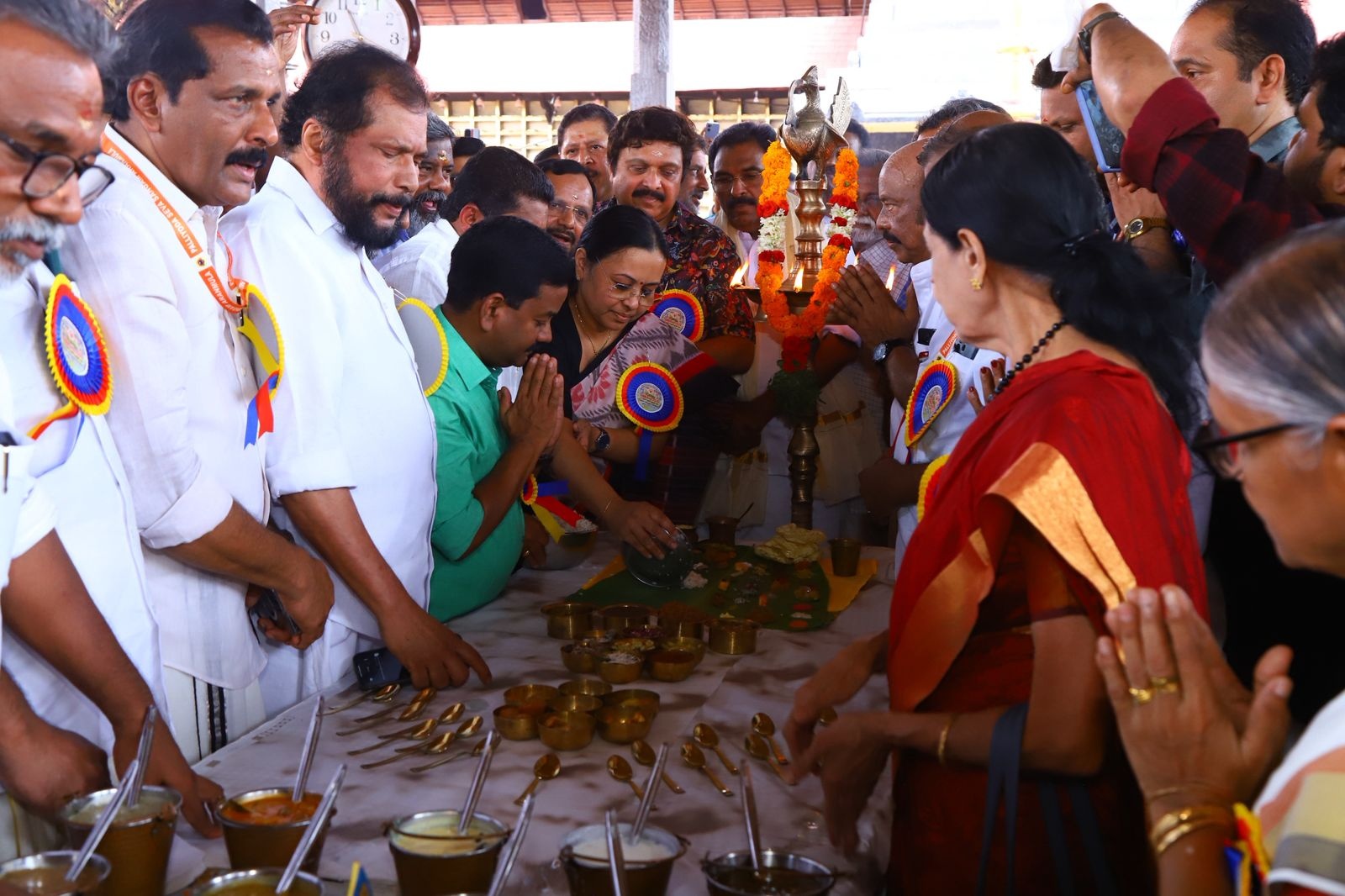 ARANMULA VALLA SADHYA  ആറന്മുള വള്ളസദ്യ  ആറന്മുള  VALLA SADHYA