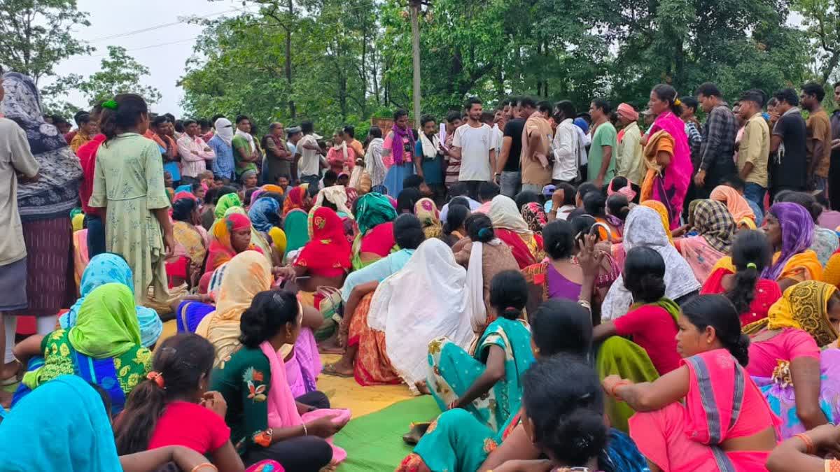 Kolar Pargana villagers on strike