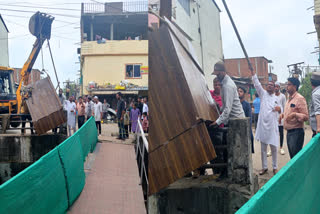 Illegal encroachment fel lin Ashoka Garden