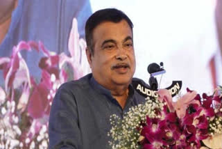 Seeking to end VIP culture, Union Minister of Road Transport and Highways Nitin Gadkari on Saturday said that he is planning to put an end to sirens on VIP vehicles. Cars of ministers and VIPs have a siren as part of the protocol. If the vehicles are passing on the roads with sirens blaring, the police will clear the traffic because there is a VIP going there. But, some are misusing this siren. Even if the VIPs are not travelling in the vehicles, they are ringing the siren to escape from the traffic problems. Others install these on their vehicles without permission. Due to this, common people are facing difficulties and noise pollution is increasing.