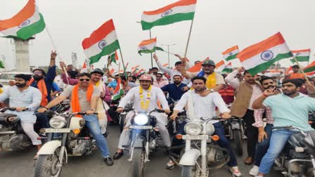 MP Manoj Tiwari took out Tiranga Yatra