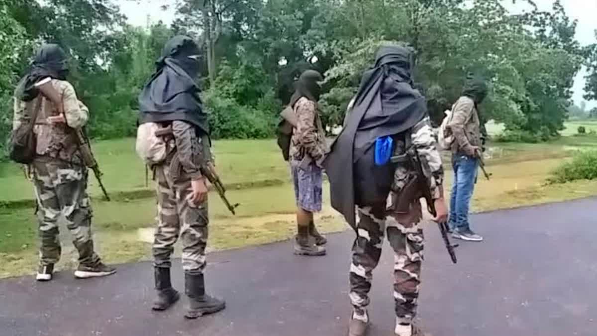 Naxalites committing robbery