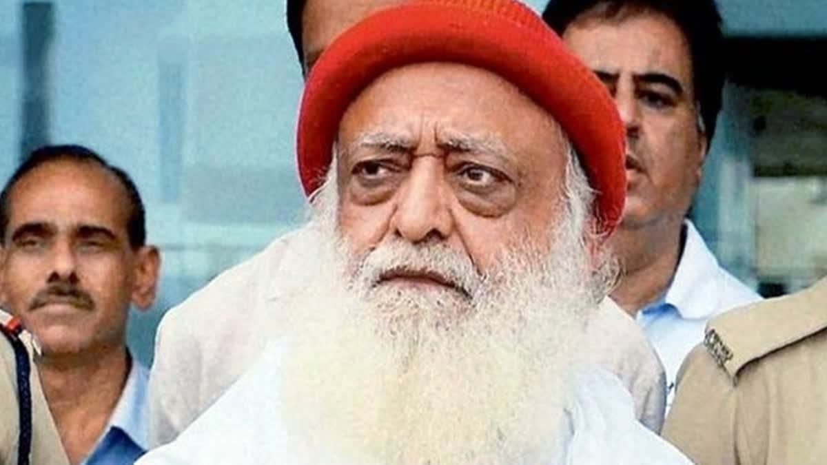 HC Allows Ailing Asaram to Undergo Ayurvedic Treatment in Pune for a Week