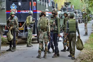 ARMY SEARCH OPERATION IN KASHMIR  ENCOUNTER IN KOKERNAG FORESTS  കശ്‌മീരില്‍ ഭീകരരുടെ ഏറ്റുമുട്ടല്‍  കോക്കർനാഗില്‍ സേനയുടെ ഓപറേഷന്‍