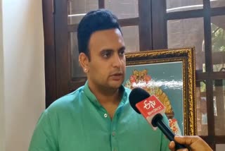 mp-yaduveer-wadiyar