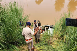 Car Plunges into Canal at Bihar's Aurangabad