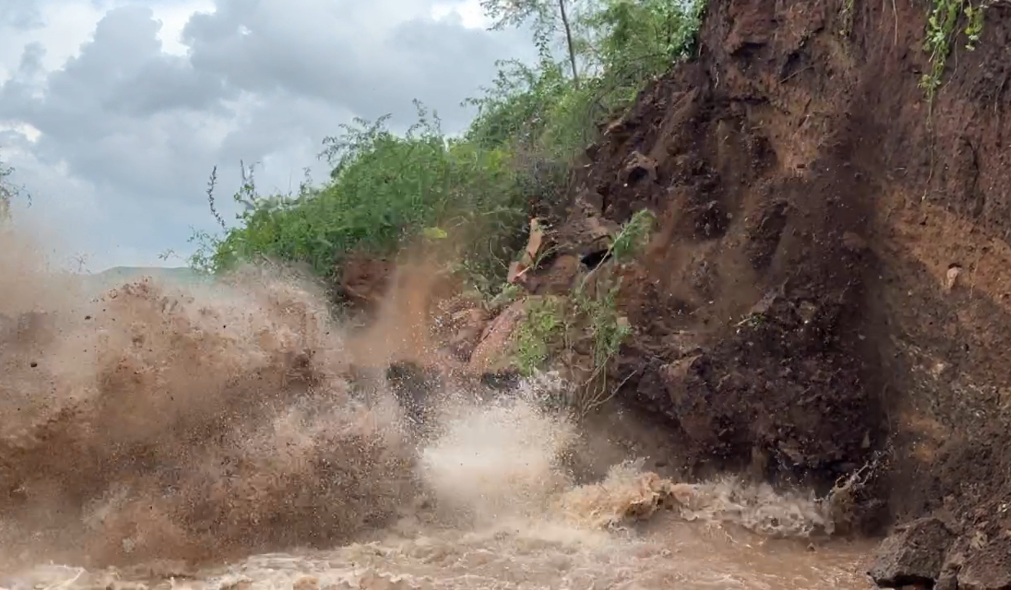 Morena Tonga Reservoir Broke