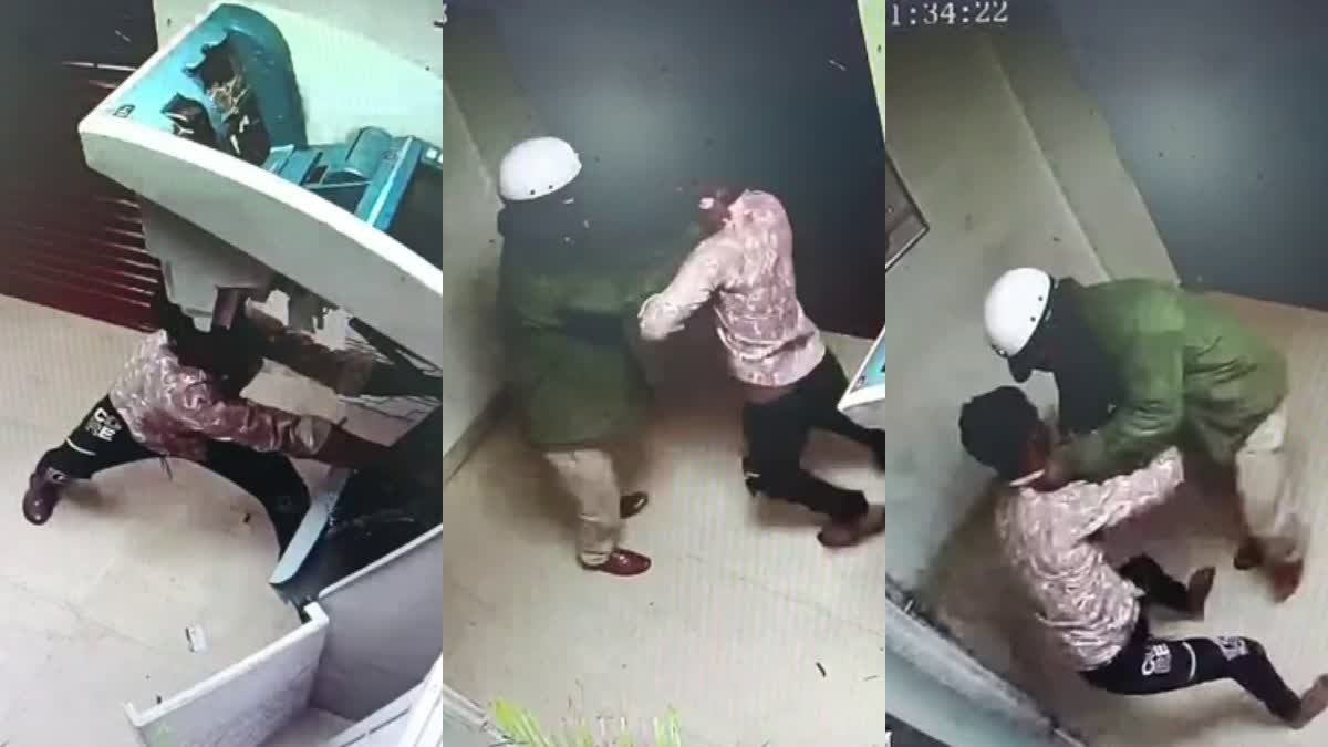 ಬಳ್ಳಾರಿ: ಎಟಿಎಂ ದೋಚಲು ಯತ್ನಿಸುತ್ತಿರುವಾಗಲೇ ಕಳ್ಳನನ್ನು ಸೆರೆ ಹಿಡಿದ ಪೊಲೀಸರು- Video police-arrest-thief-while-trying-to-rob-an-atm-in-ballari