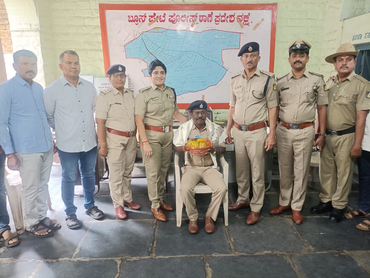 police-arrest-thief-while-trying-to-rob-an-atm-in-ballari