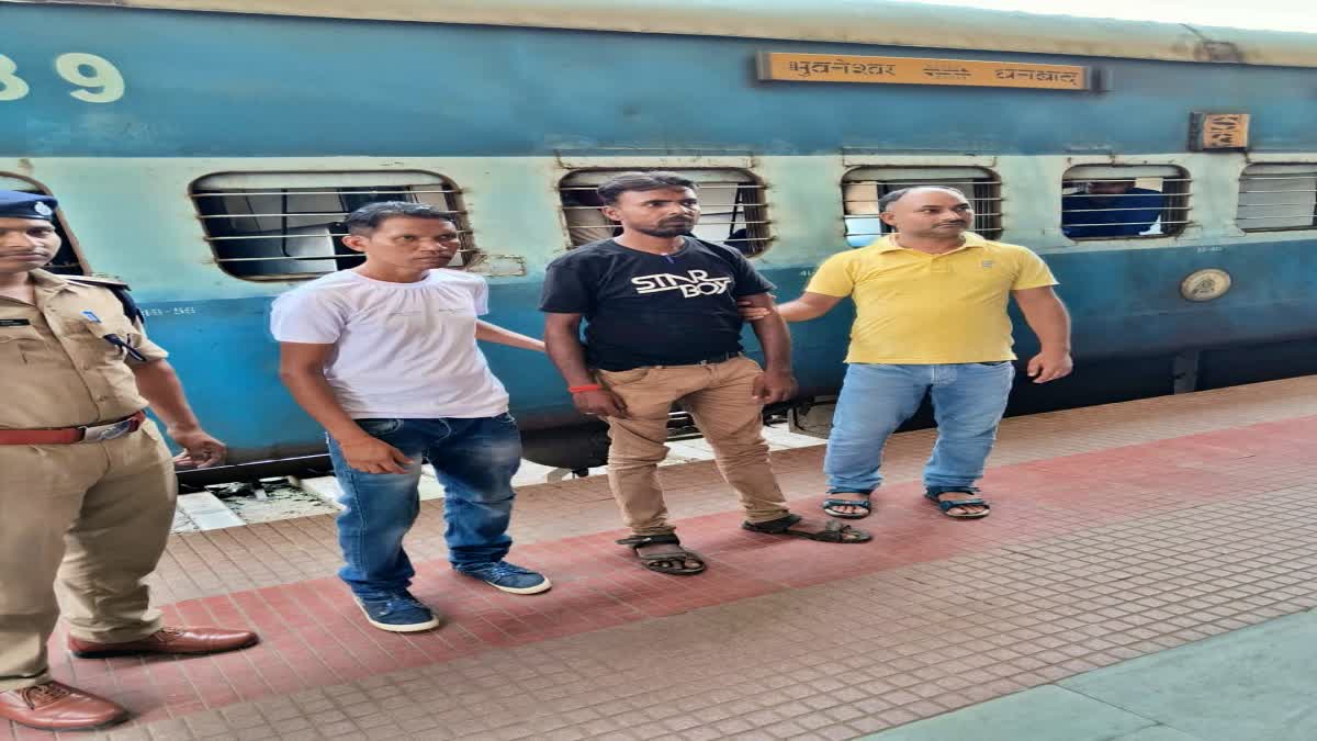 rpf-took-action-and-arrested-three-people-with-ganja