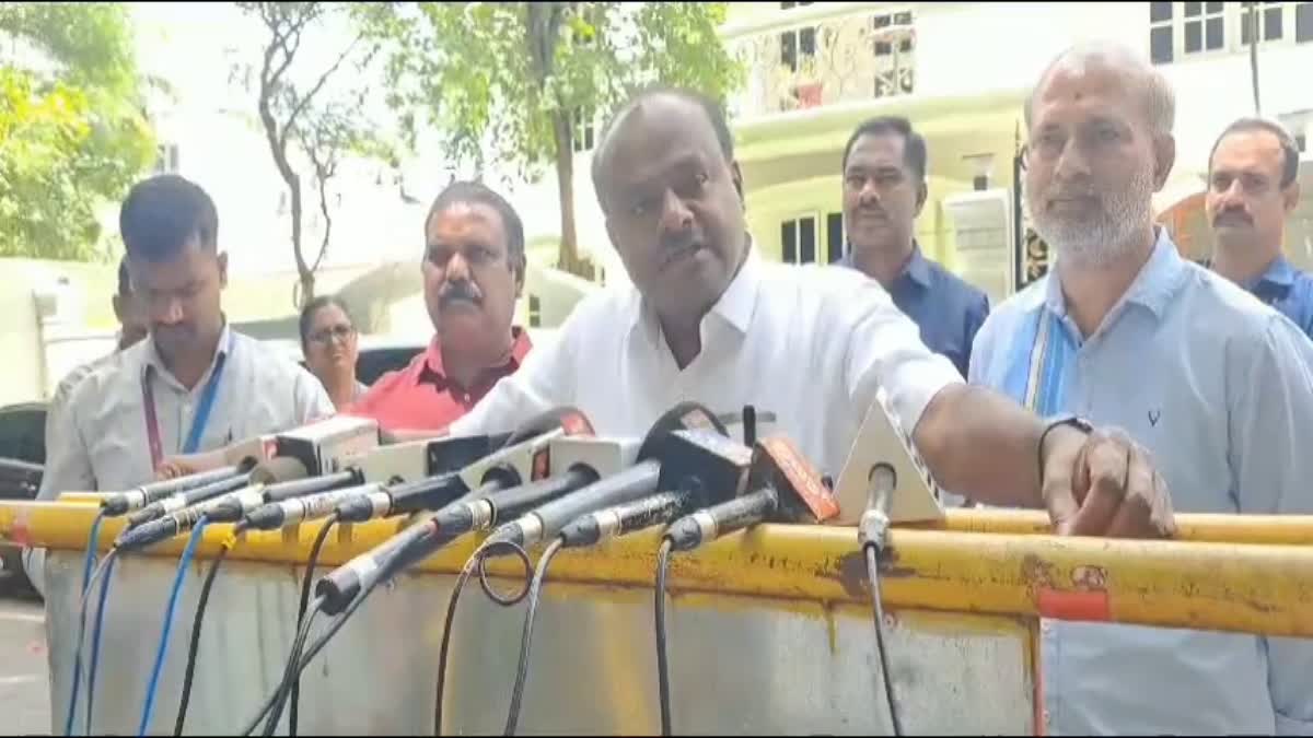 former-cm-kumaraswamy-reaction-on-state-government