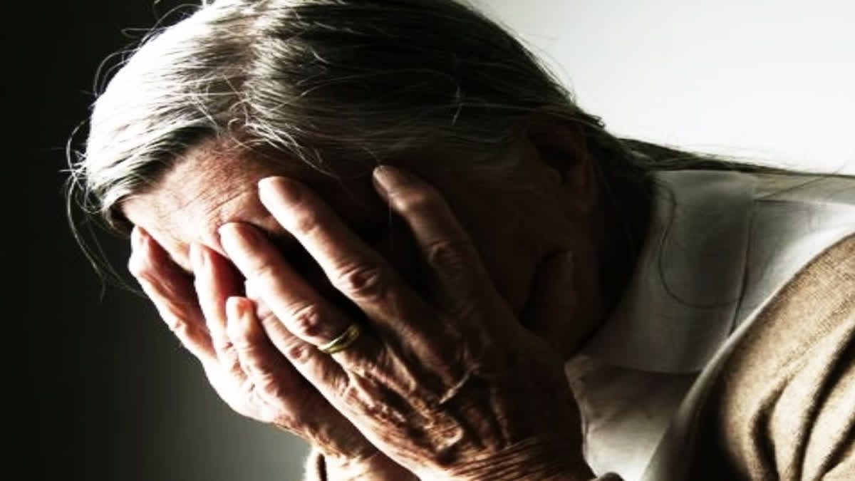 digestive-issues-can-make-elderly-more-prone-to-loneliness-depression