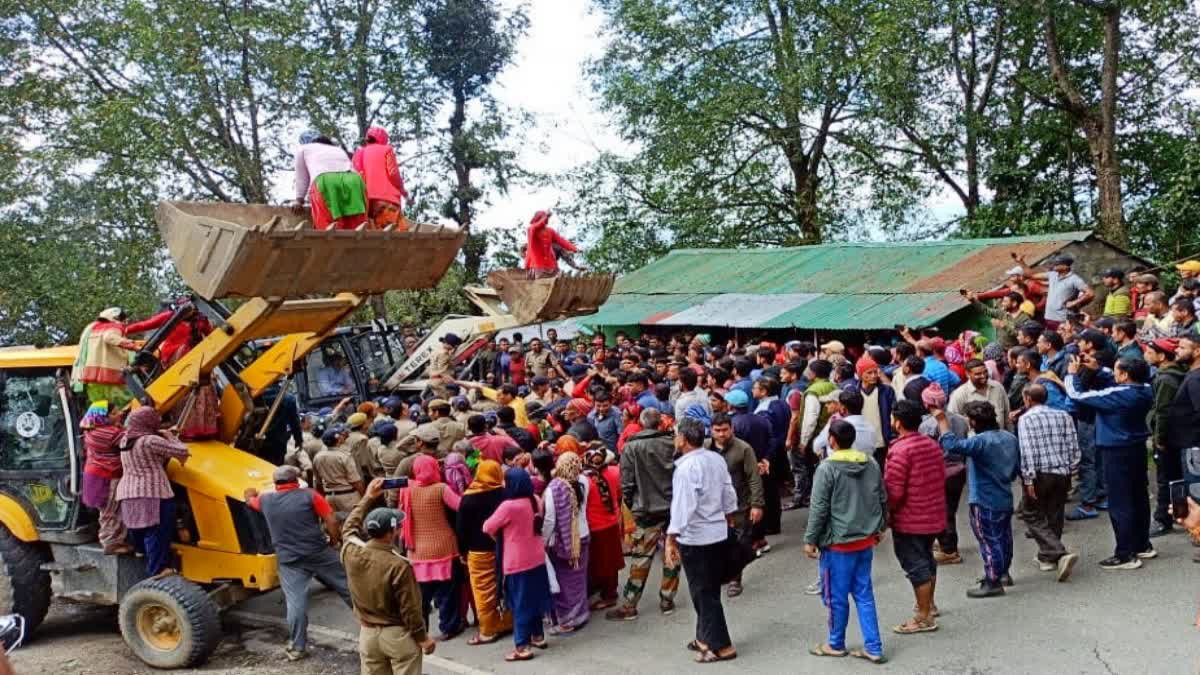 Women Protest Encroachment Action in Chopta