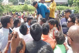 BJP Followers Clashes in Rockland Avenue