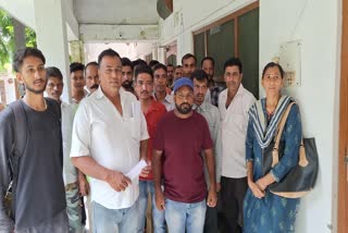 Outsourced Employees Met DFO For Salary in Ramnagar