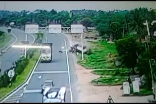 Car Accident Viral Video In Tamil Nadu