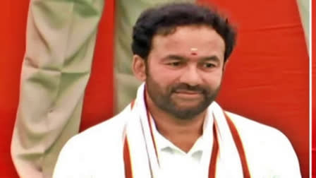 Union Minister Kishan Reddy holds fast against BRS govt; Police shift him from protest site