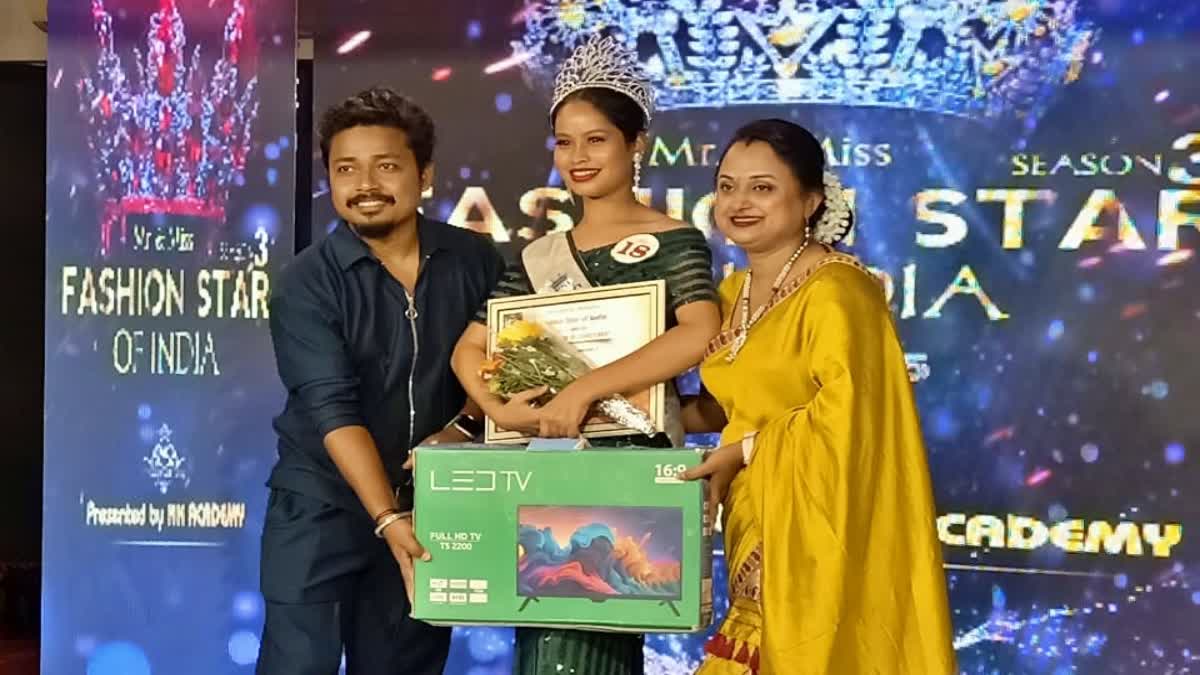 tina lahon from assam sarupathar wins first runner up Teen grand winner at Fashion star of India held in goa