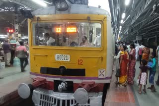 local trains from Sealdah