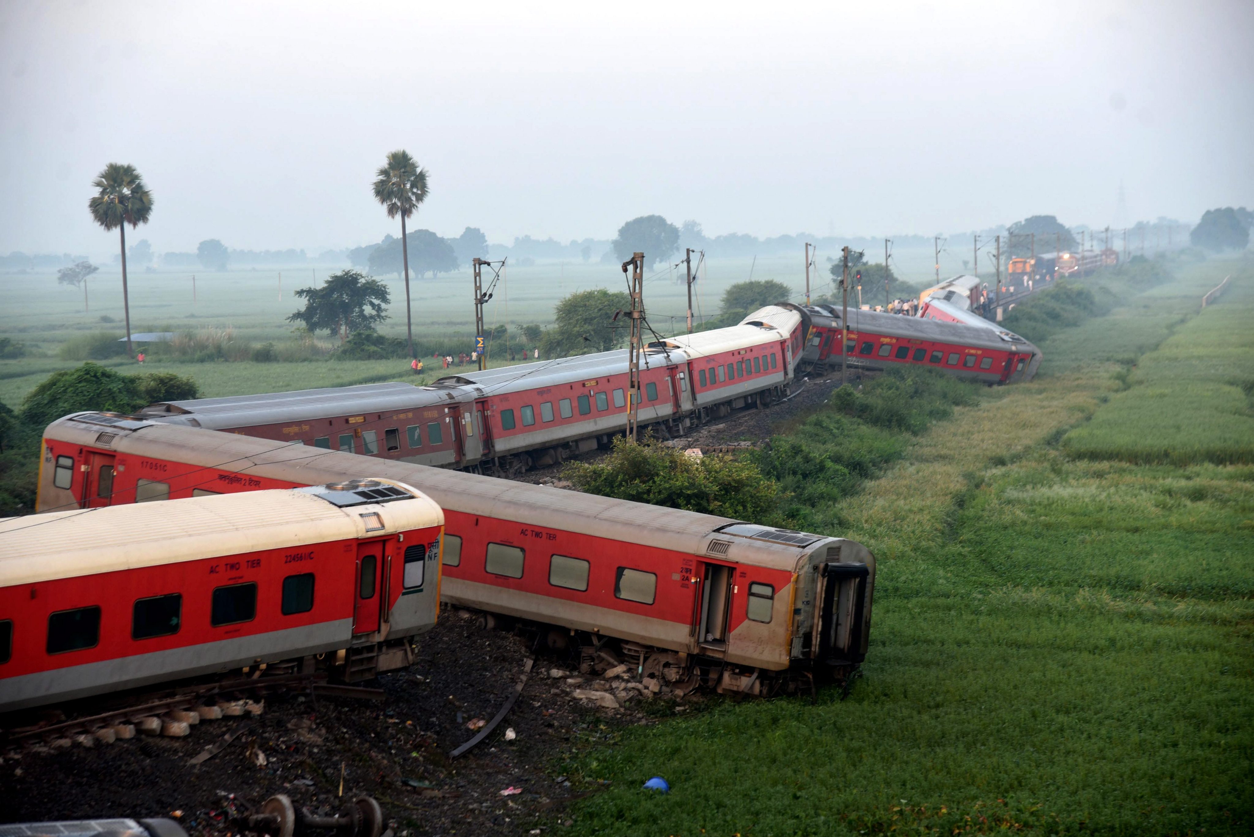 बक्सर के रघुनाथपुर में हादसे के बाद की तस्वीर