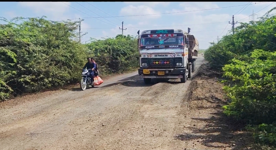 વાહનચાલકોને મુશ્કેલી