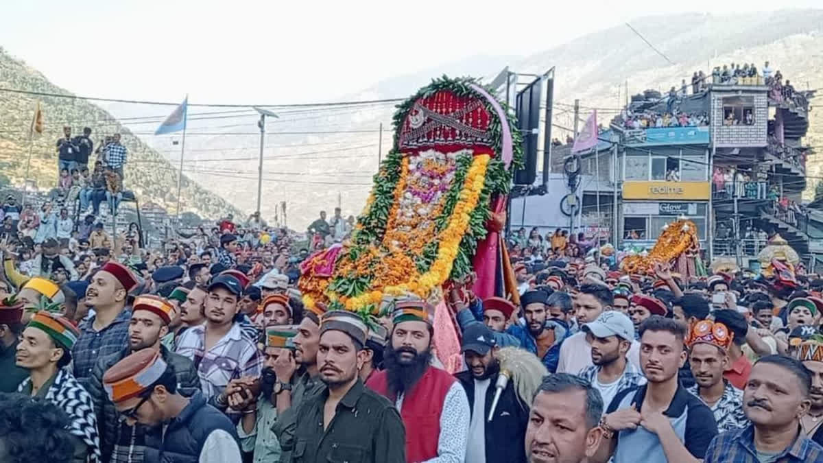 International Kullu Dussehra Festival in Dhalopur.