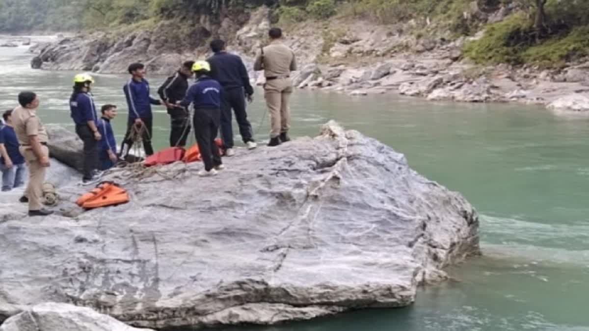 SUICIDE IN SARAYU RIVER