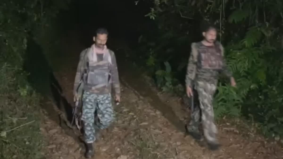 encounter between kerala police commando teams maoists in kannur kerala