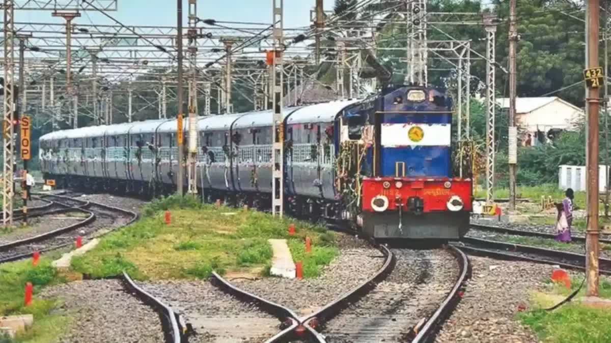 Western Railway will run one way festival special train between Ahmedabad and Samastipur.