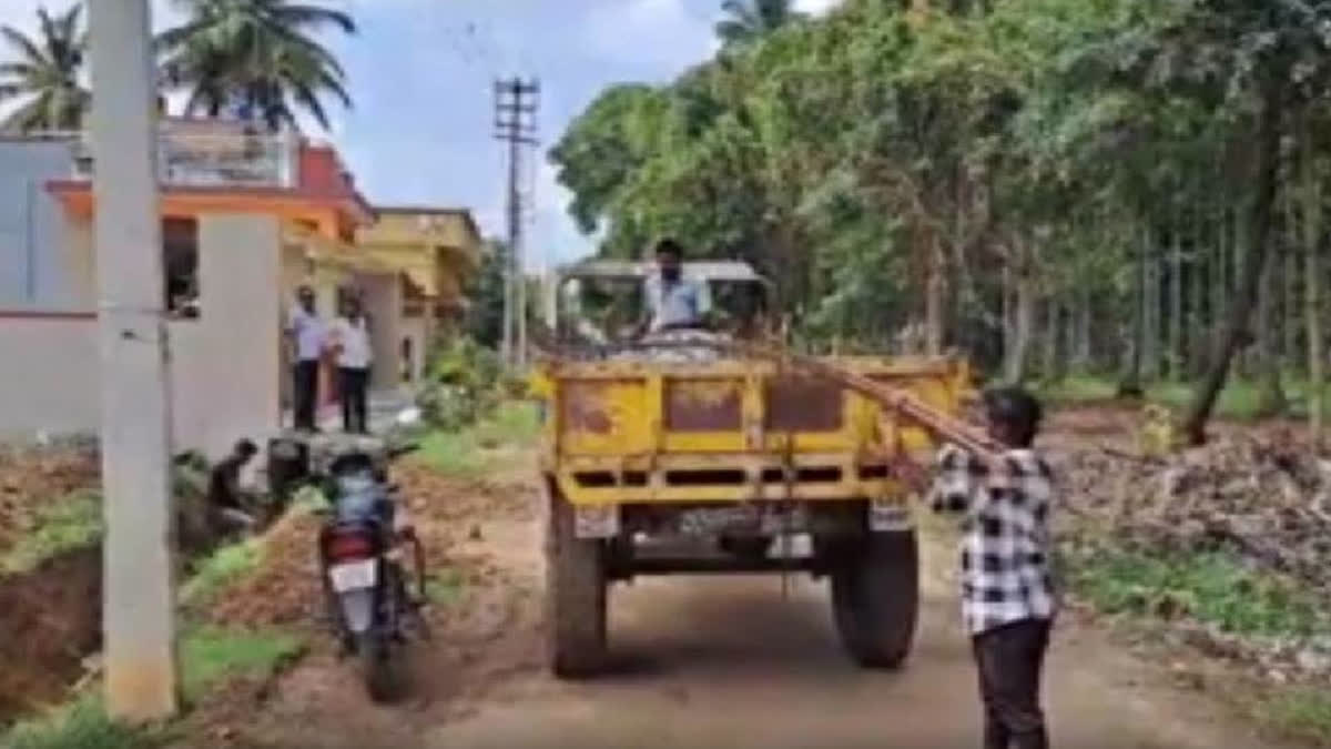 AFTER PMOS INTERVENTION KARNATAKA TECHIE GETS DRAIN CONSTRUCTED NEAR HIS HOUSE