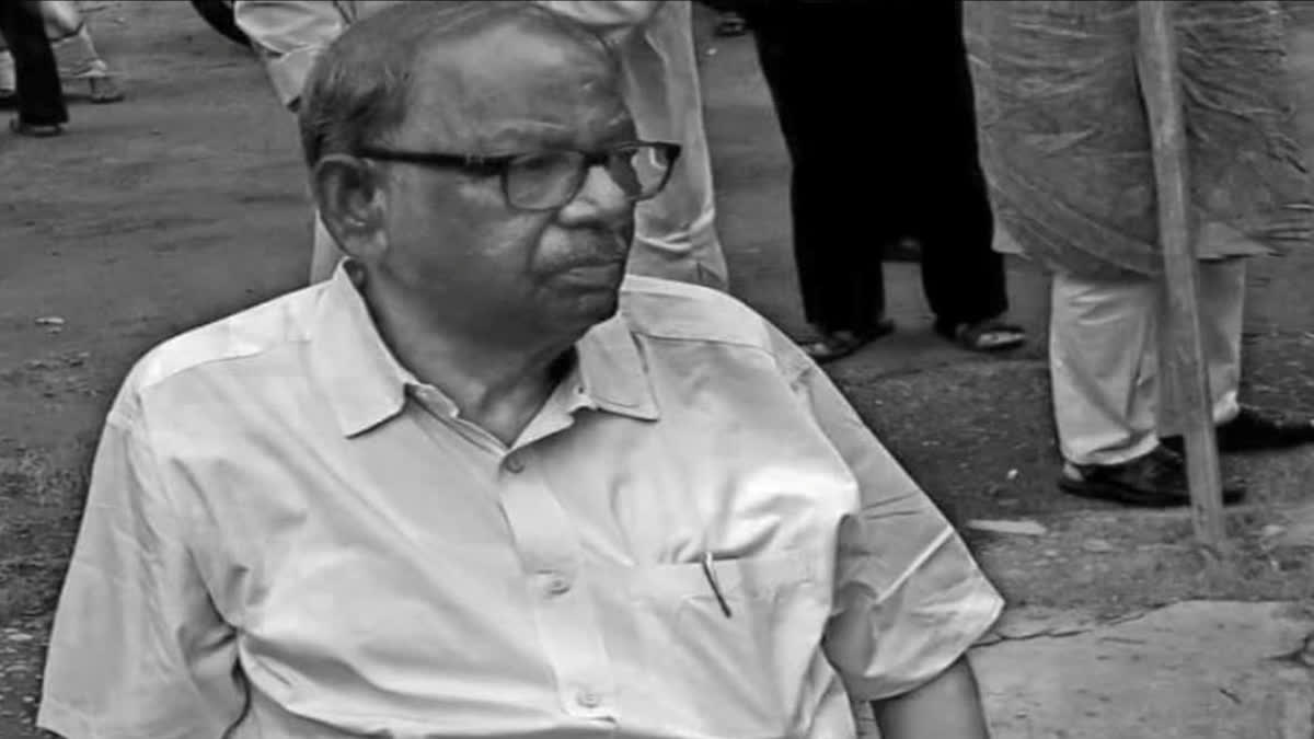 VETERAN CPI M LEADER BASUDEB ACHARIA DIES AT 81