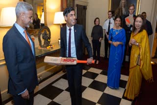 Indian External Affairs Minister S Jaishankar gifted UK Prime Minister Rishi Sunak a cricket bat signed by batting great Virat Kohli on Sunday. The Indian Minister also shared an image from his visit to the United Kingdom, wherein Sunak was seen holding the willow, a prized possession for sure, during the exchange of gifts.  Which bat? It was a 'Genius MRF Virat Kohli Run Machine' edition bat gifted to the Britain's first ever Hindu PM. The willow already has the signature of the former Indian skipper printed on it. The second signature is understood to have been collected from the batting great.