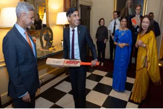 Virat Kohli signed cricket bat: EAM Jaishankar's Diwali gift to UK PM Rishi Sunak