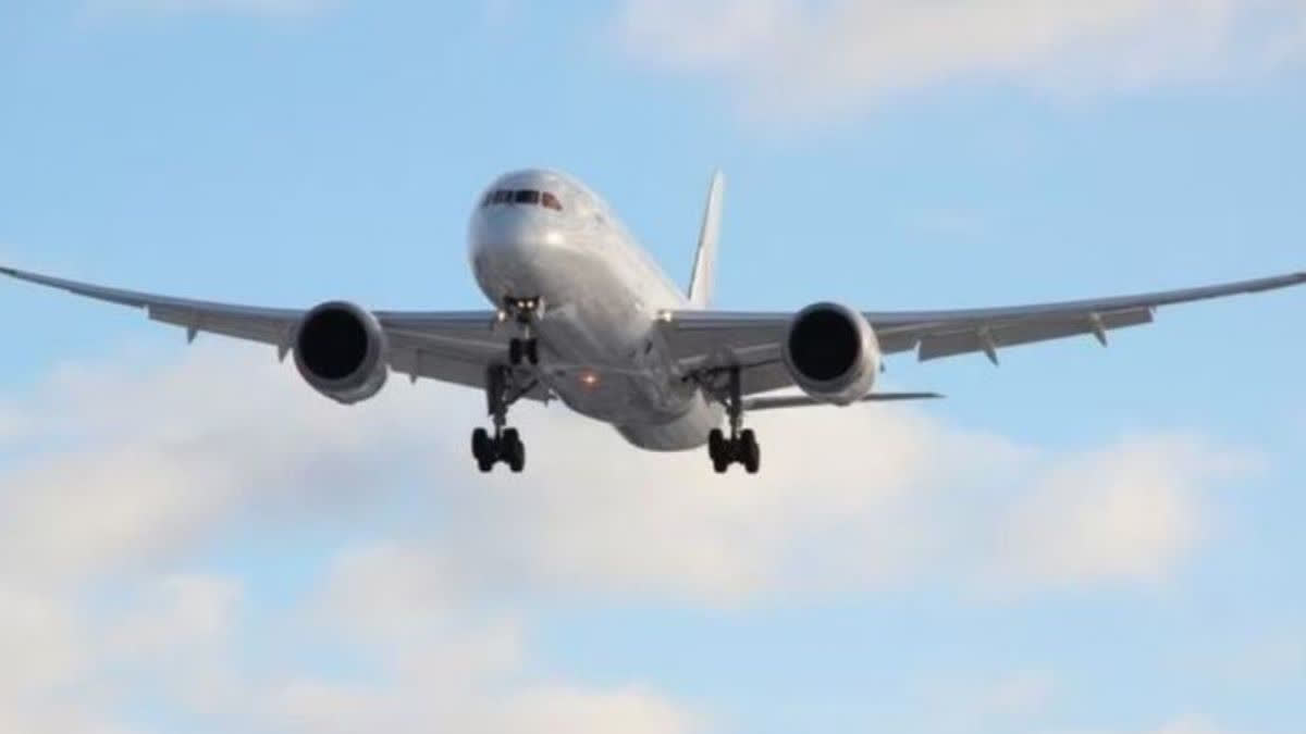 Indigo flight was forced to make an emergency landing in Lucknow