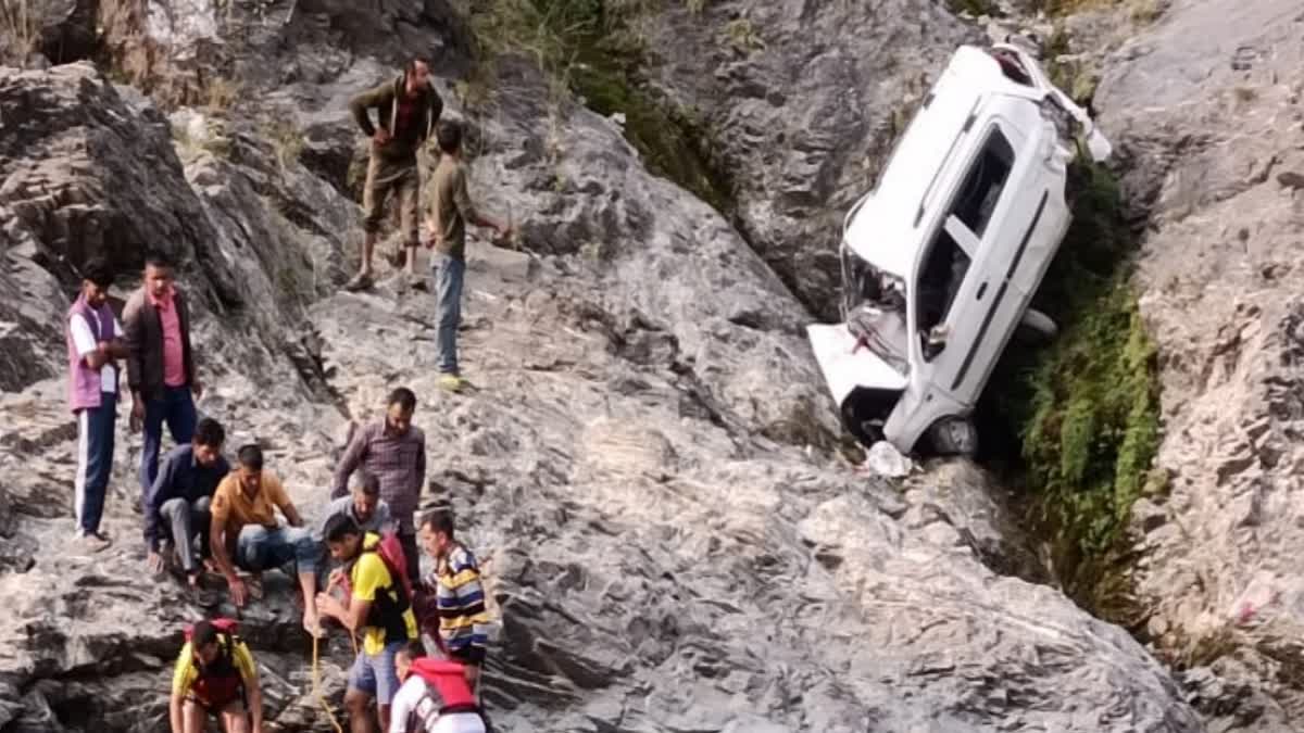 Car Fell Into Ditch on Haripur Minas Road