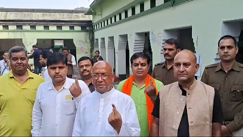 vips-and-public-representatives-cast-votes-in-first-phase-of-jharkhand-assembly-elections-2024