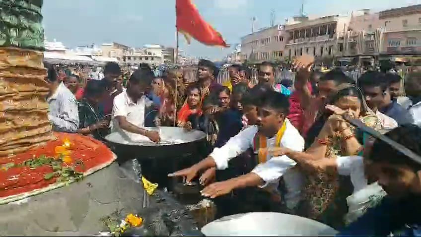 Devotee Surge Causes Chaos at Puri Jagannath temple