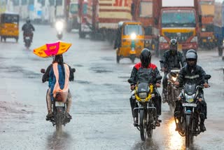 YELLOW ALERT DISTRICTS  RAIN PREDICTIONS KERALA  ബംഗാൾ ഉൾക്കടലിൽ ന്യൂനമർദ്ദം  കേരളത്തില്‍ മഴ ശക്തമാകുന്നു