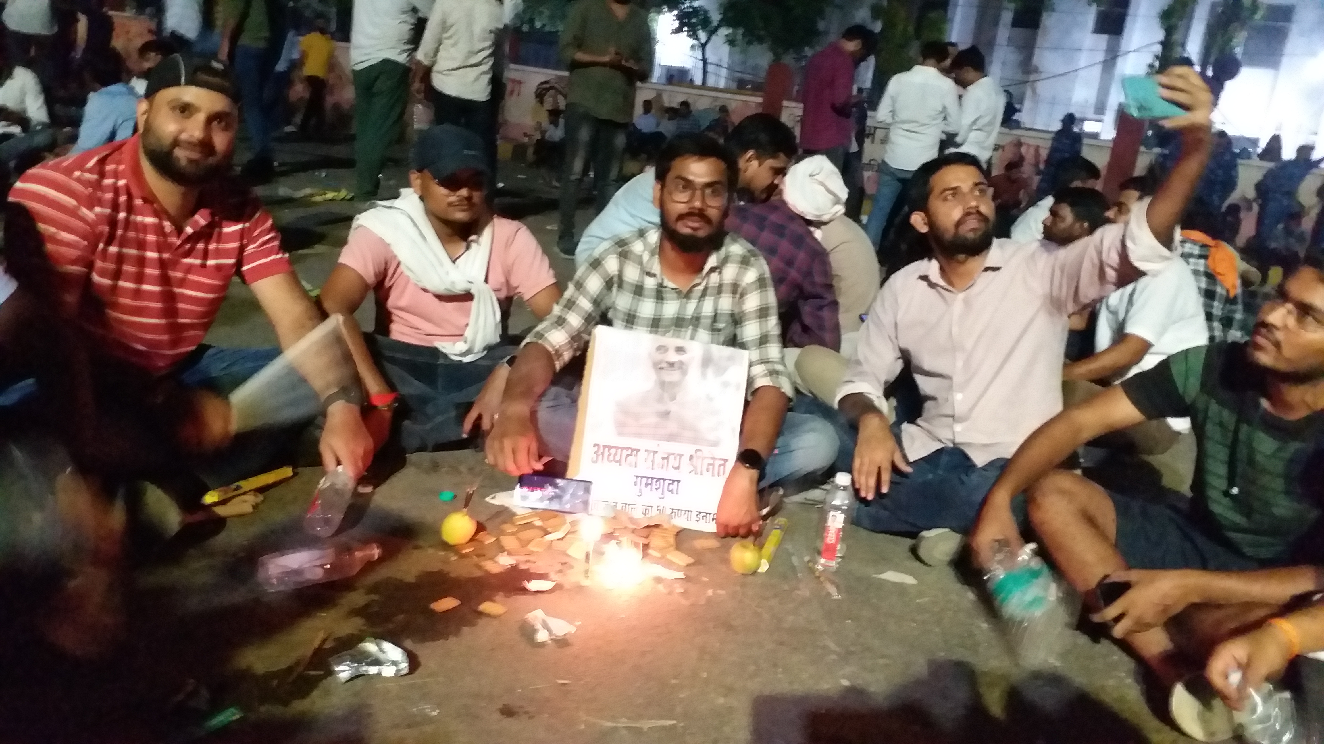 uppsc-candidates-2day-protest-prayagraj.