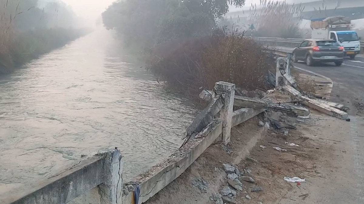 Car Fell into Canal in Sonipat