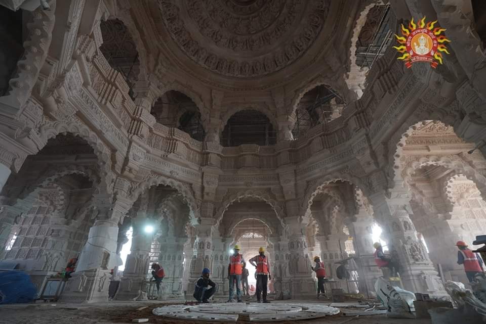अयोध्या में बन रहे भव्य राम मंदिर के प्रथम तल का 80 फीसदी से अधिक काम 31 दिसंबर तक पूरा करने का लक्ष्य रखा गया है.