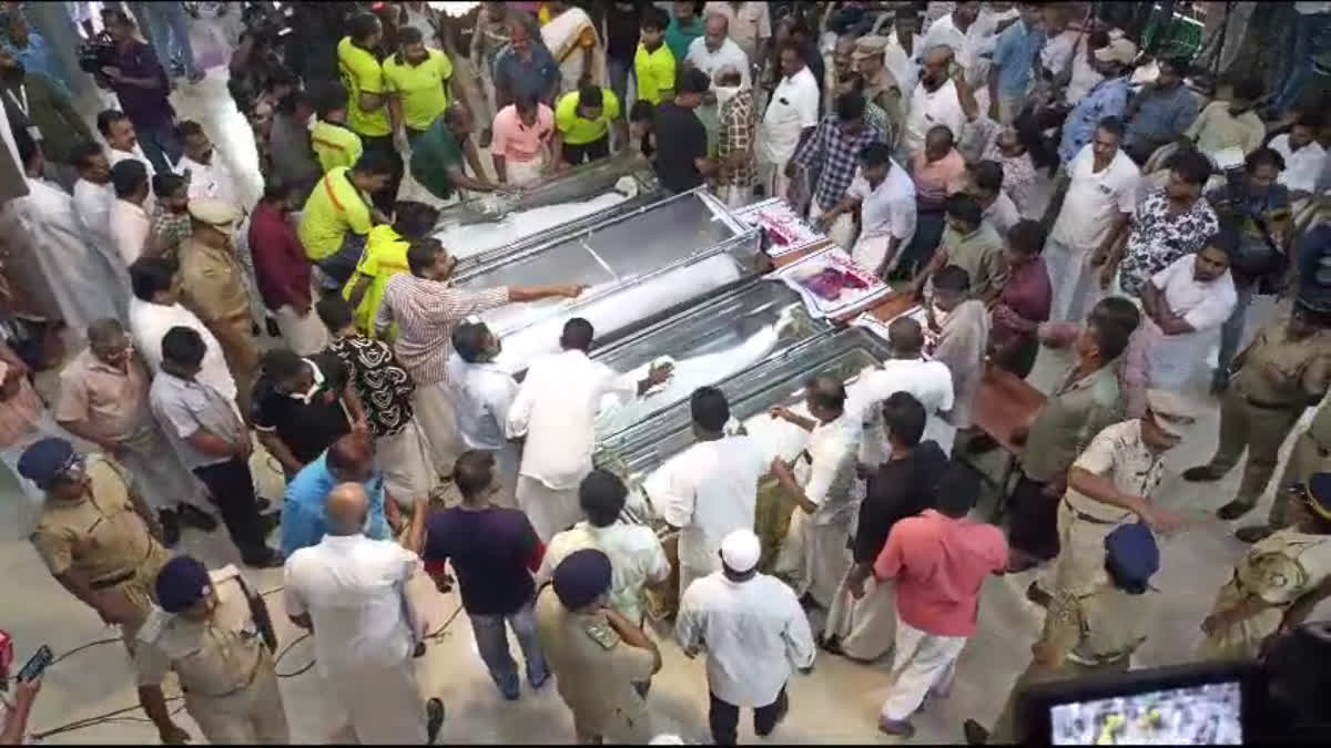 KARIMBA ACCIDENT DEATH FUNERAL  പനയമ്പാടം അപകടം  KALLADIKODE ACCIDENT STUDENTS DEATH  KARIMBA ACCIDENT LATEST