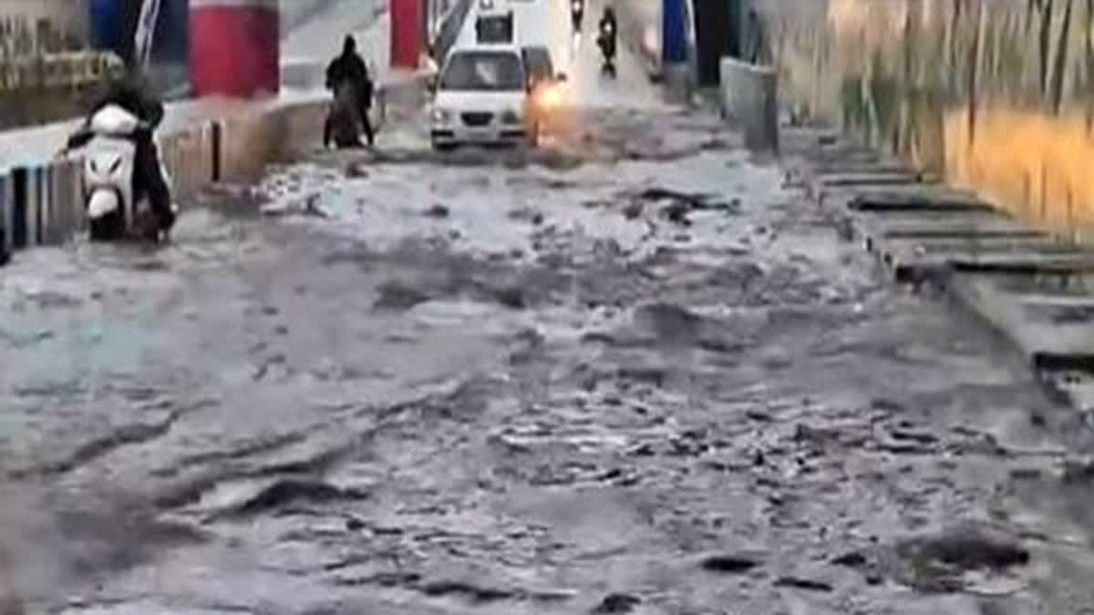 RAIN ALERT IN TAMILNADU  TRICHY HEAVY RAIN  തമിഴ്‌നാട്ടില്‍ മഴ മുന്നറിയിപ്പ്  തിരുച്ചിറപ്പള്ളി വെള്ളക്കെട്ട്