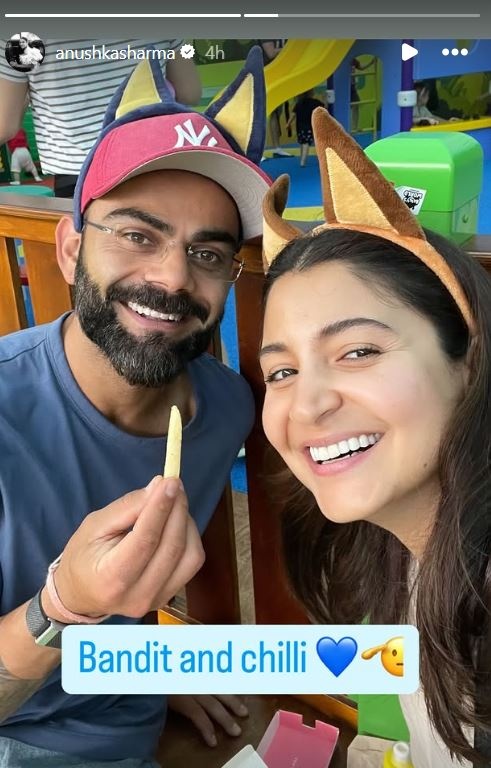 ANUSHKA SHARMA ENJOY WITH VIRAT