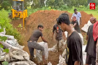 பறிமுதல் செய்யப்பட்டு, அழிக்கப்படும் தேயிலை கழிவுகள்