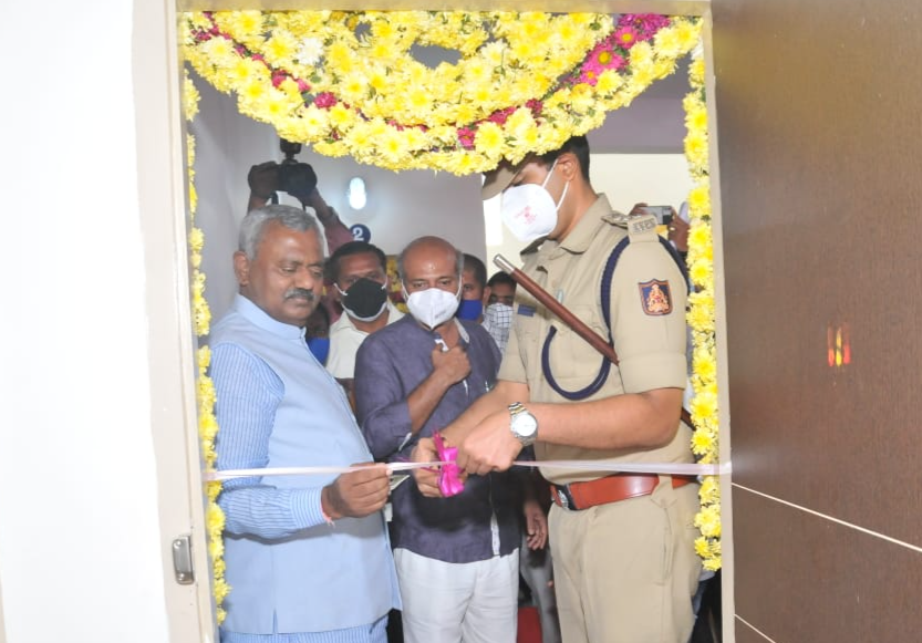 Minister Somashekhar ಇnaugurated police quarters