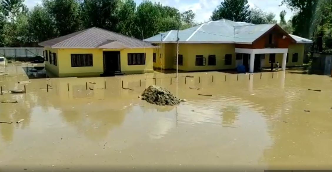 five-members-of-the-same-family-die-in-a-cloudburst-in-rafiabad