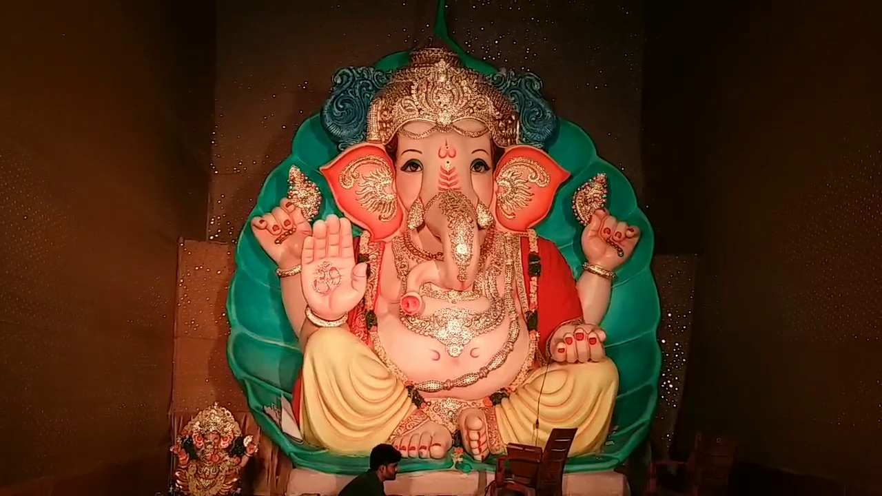 తమలపాకుపై గణపయ్య